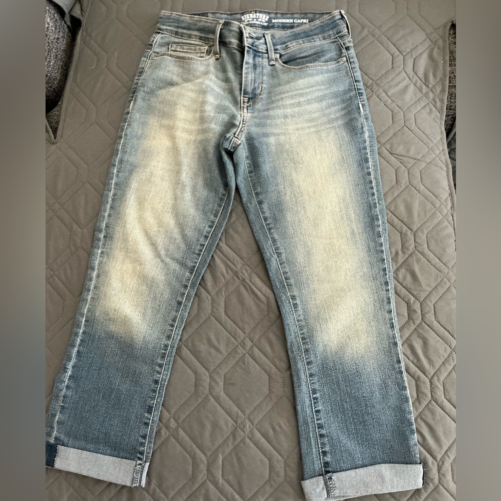 Levi’s signature modern capri jeans